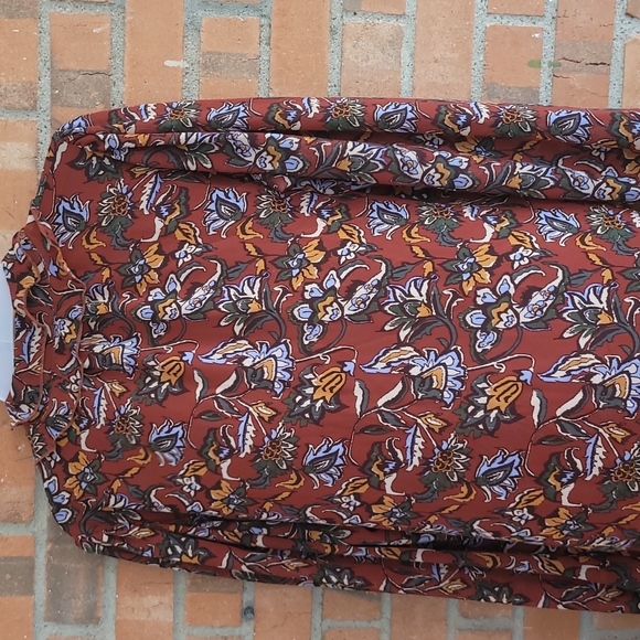 Boho neutral flowers top - Picture 3 of 4